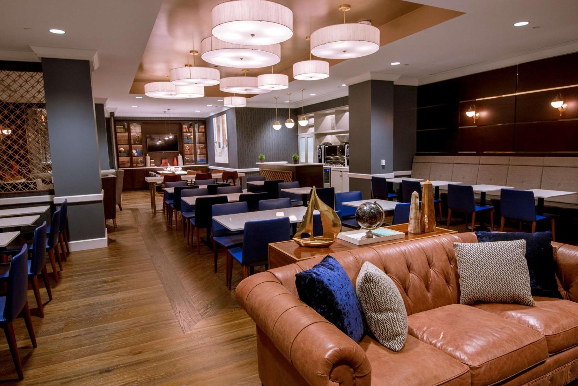 Hilton Chicago Oak Brook Hills Resort & Conference Center Екстериор снимка