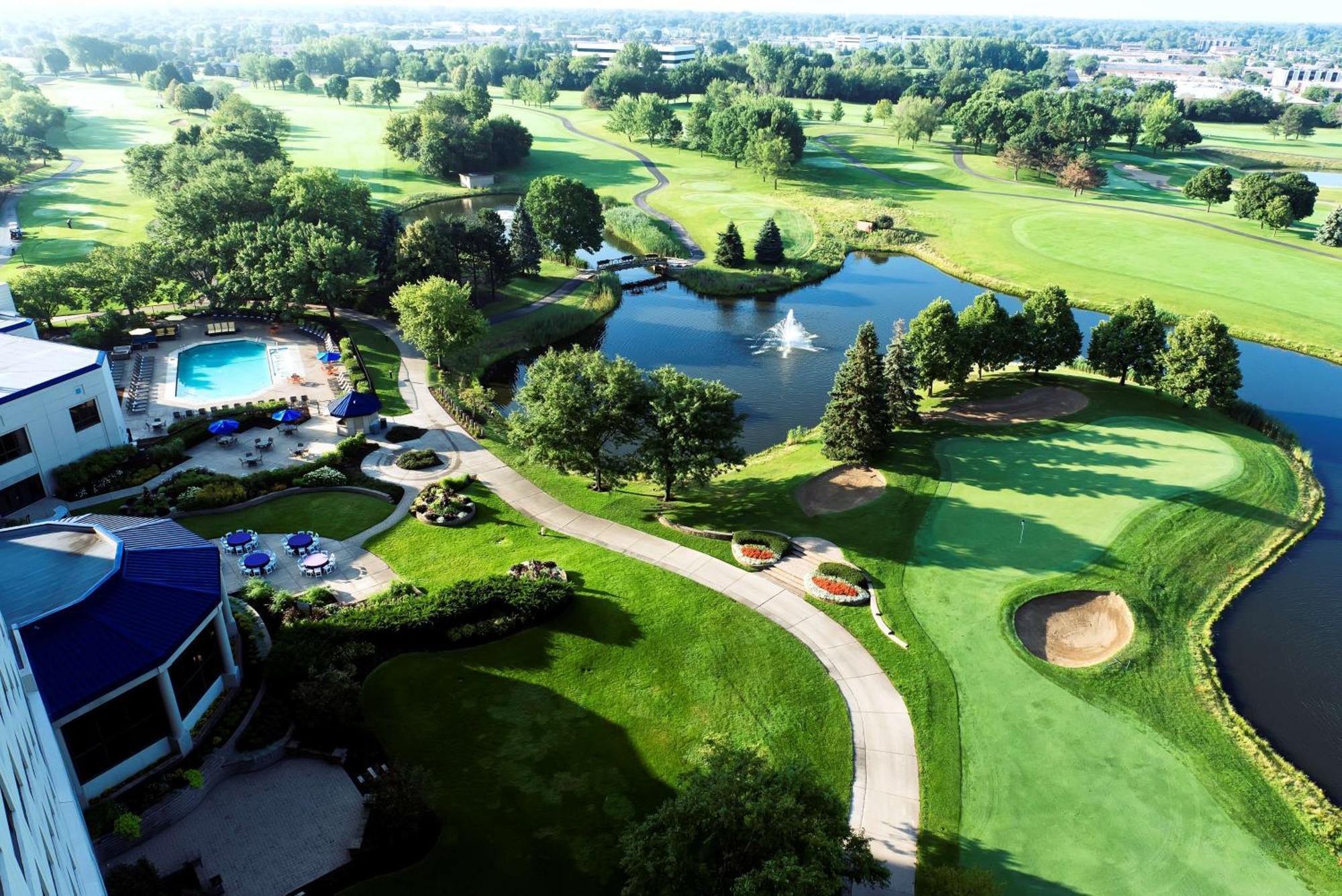Hilton Chicago Oak Brook Hills Resort & Conference Center Екстериор снимка