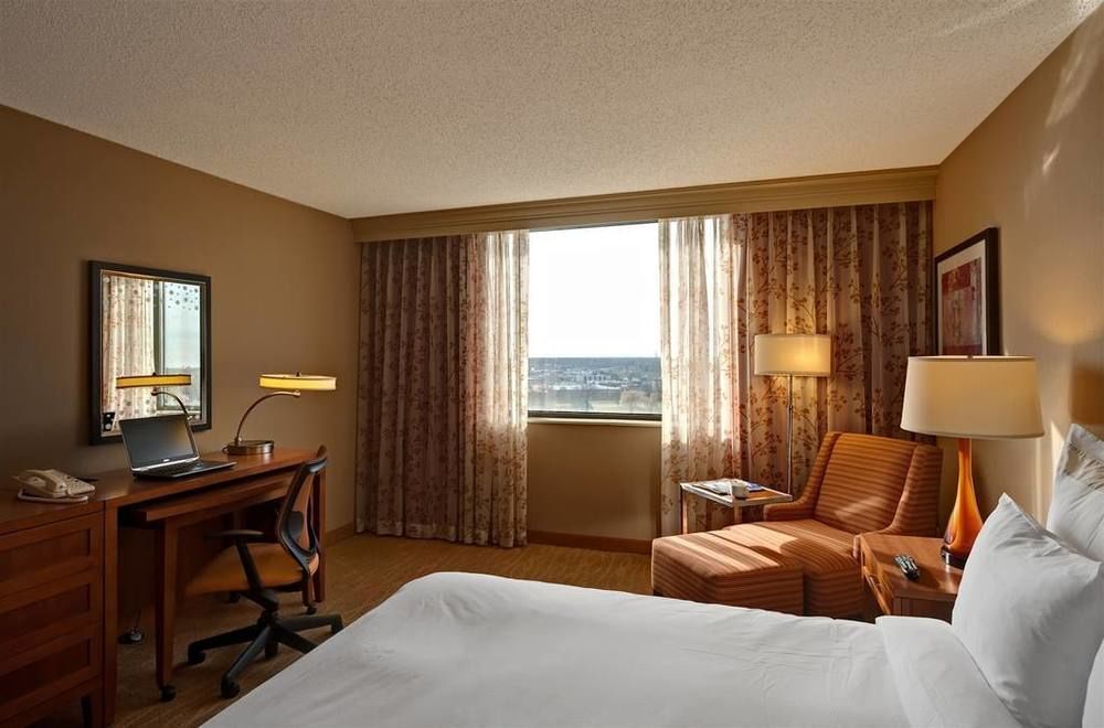 Hilton Chicago Oak Brook Hills Resort & Conference Center Екстериор снимка