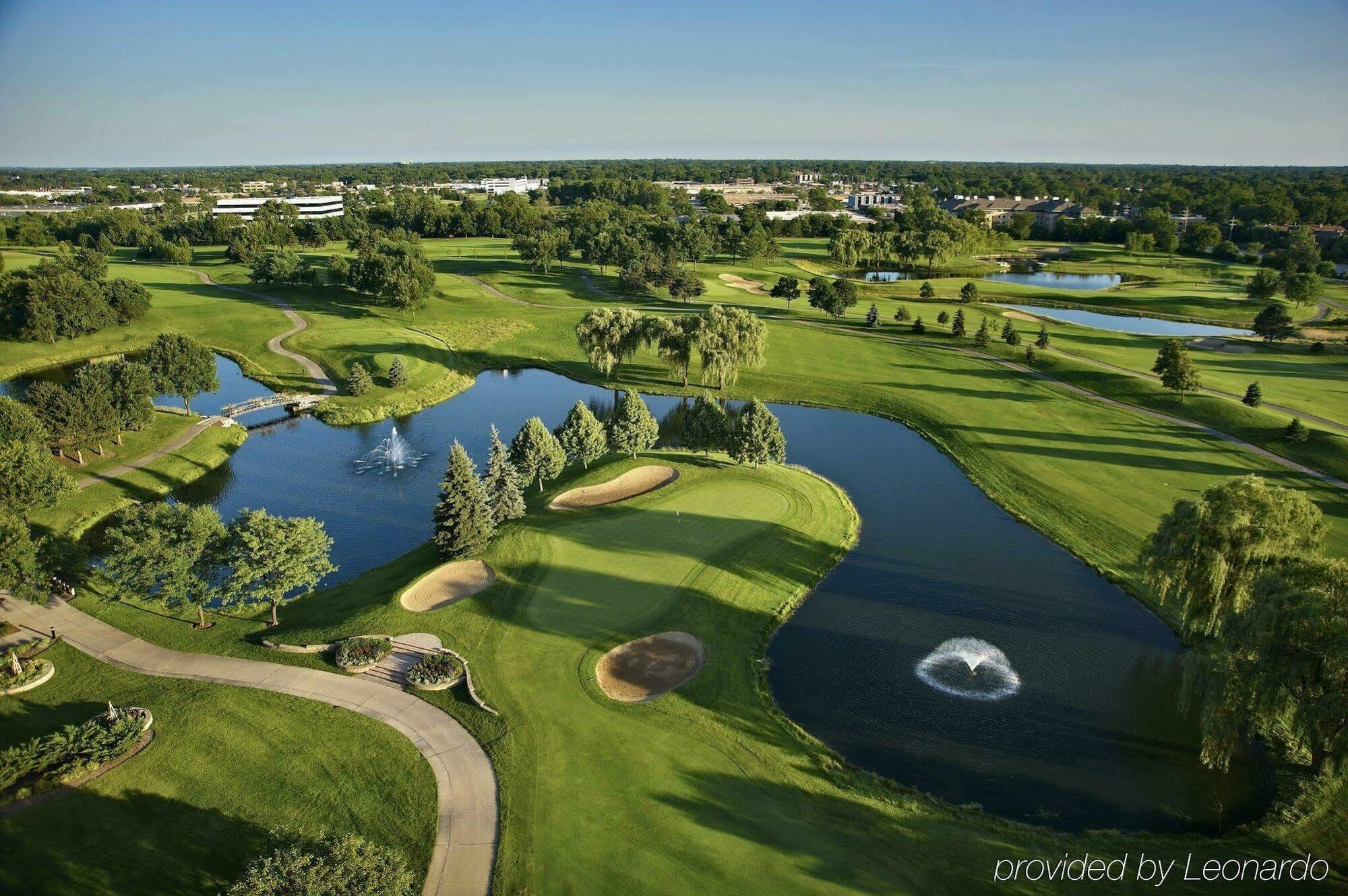 Hilton Chicago Oak Brook Hills Resort & Conference Center Екстериор снимка